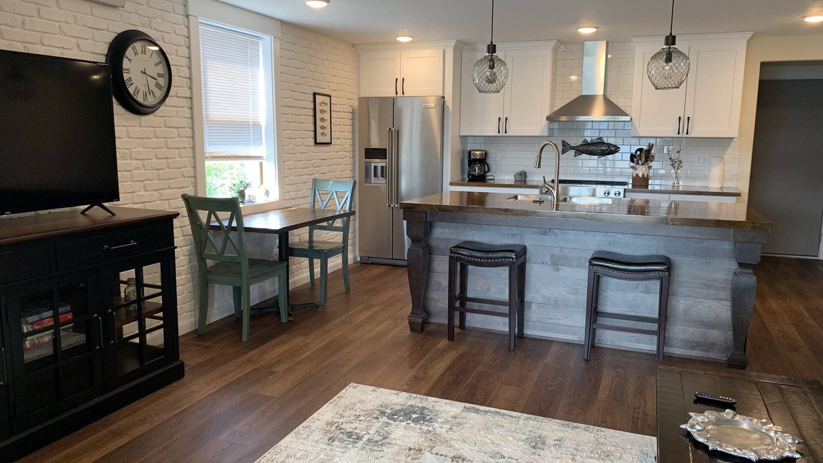 Ketchikan Condo | Pier4 Suites - The Sea Star in the center of Downtown