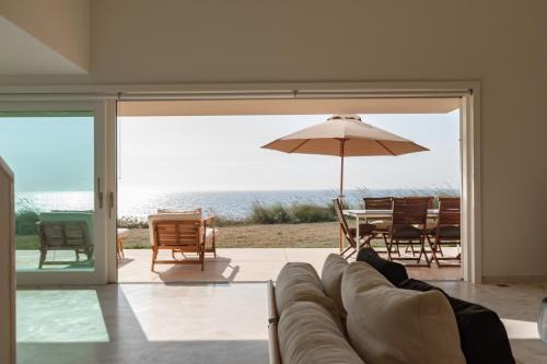 Azenhas do Mar Villa | Pierino's Cliff