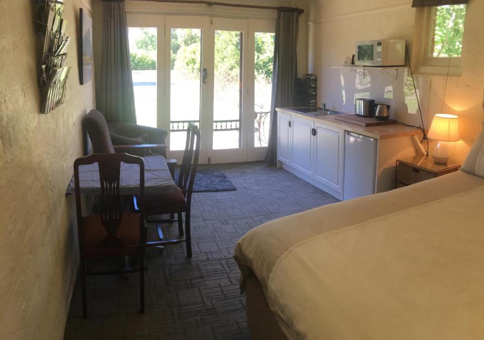 Hamilton Bed & Breakfast | Pierrepoint Accommodation