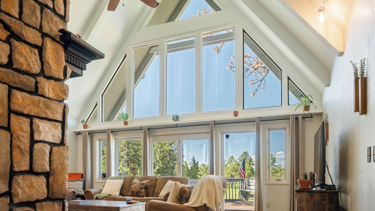 Larkspur House | Pikes Peak Views Sleeps 15 Hot Tub Wood Fireplace 5 Acre Retreat