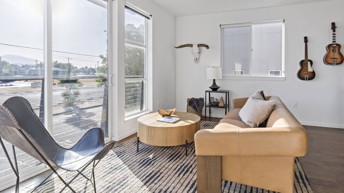 Downtown Apartment | Pine at Evergreen - Boutique Hotel