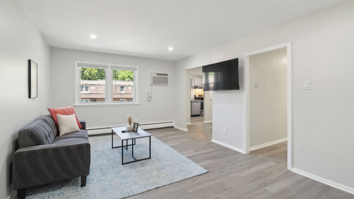 Newark Apartment | Pine Brook 518 I Spacious 2Bd Garden Style Oasis