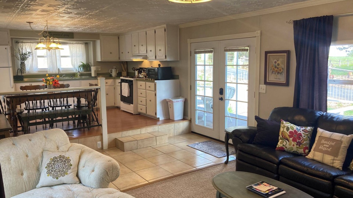 Pine Haven House | Pine Haven’s Secret Garden,n2 blocks from Keyhole State Park or Golf Course