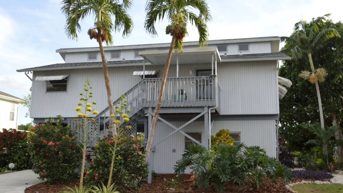 Pine Island Center House | Pine Island Bokeelia, Twin Palms a 2 Bedroom, 2 Bath Home on Canal