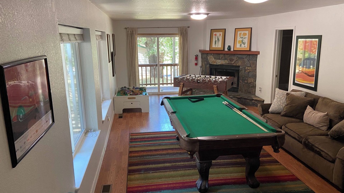 Groveland House | Pine Mountain Lake Retreat. Our Home Has It All. Family and pet friendly