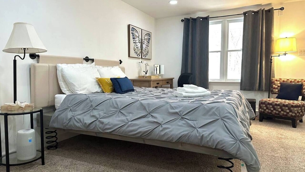 Chapel Hill House | Pine Perch Suite - 10 Mins to Chapel Hill, UNC