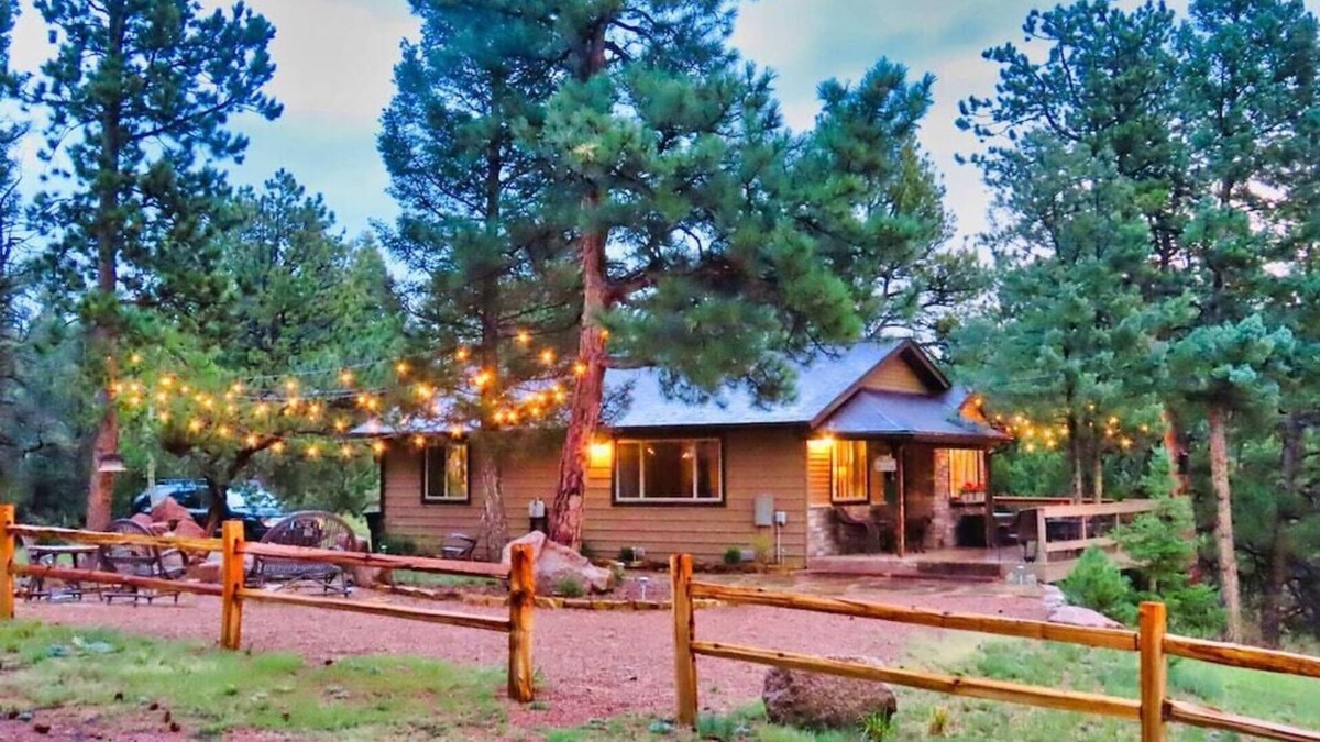 Florissant Cabin | Pine Ridge - Memories are made here!