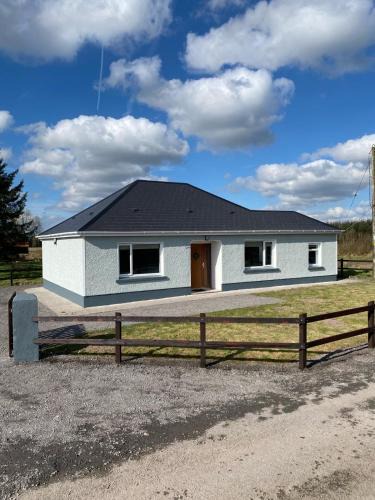 Crosswell House | Pine View In The Heart Of The West