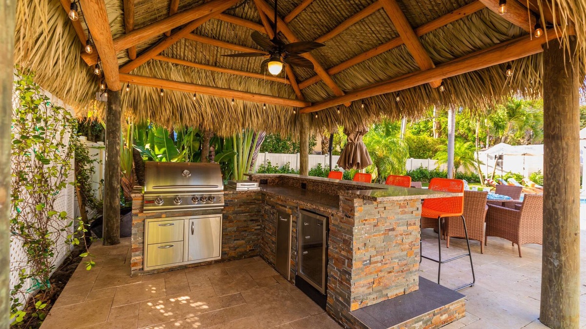 Bel Air House | Pineapple Palms Resort Style Villa - Sleeps 12!