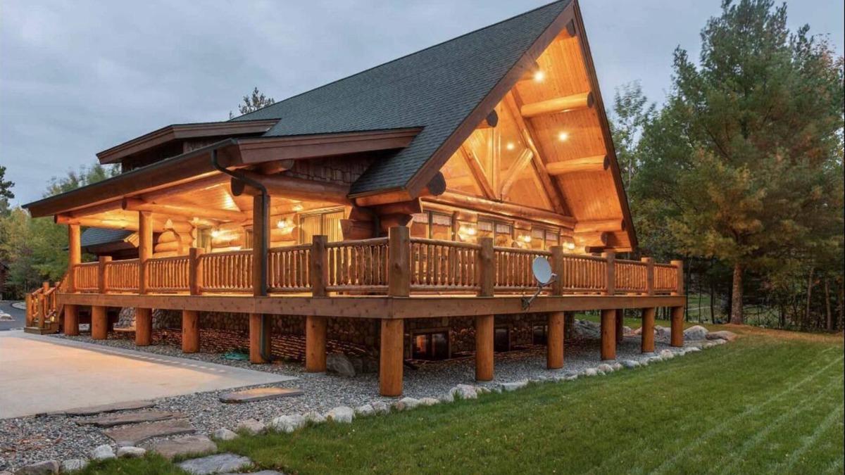 Nevis House | Pines and Birches Lodge