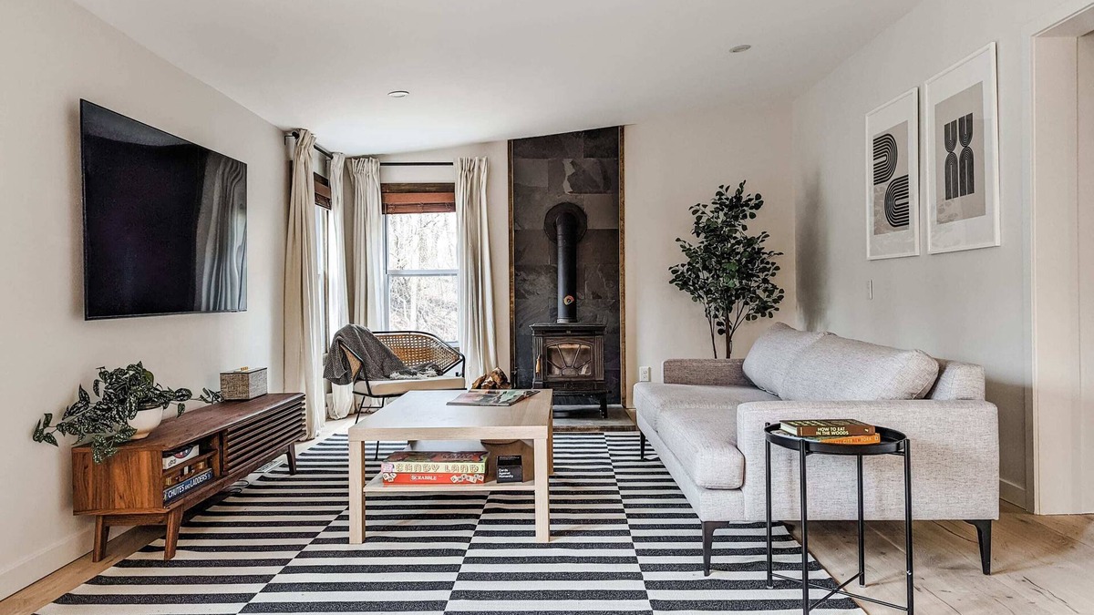 Catskill House | Pinewood Bungalow - Luxury Cabin, Kid-Friendly
