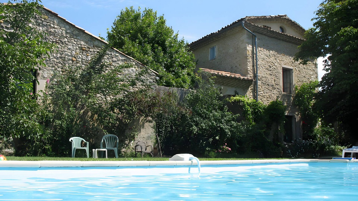 Sauzet Bed & Breakfast | Pink Room with Pool and Garden