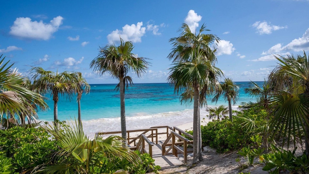 Governor's Harbour House | Pink Sands Point 10 Bedroom Estate