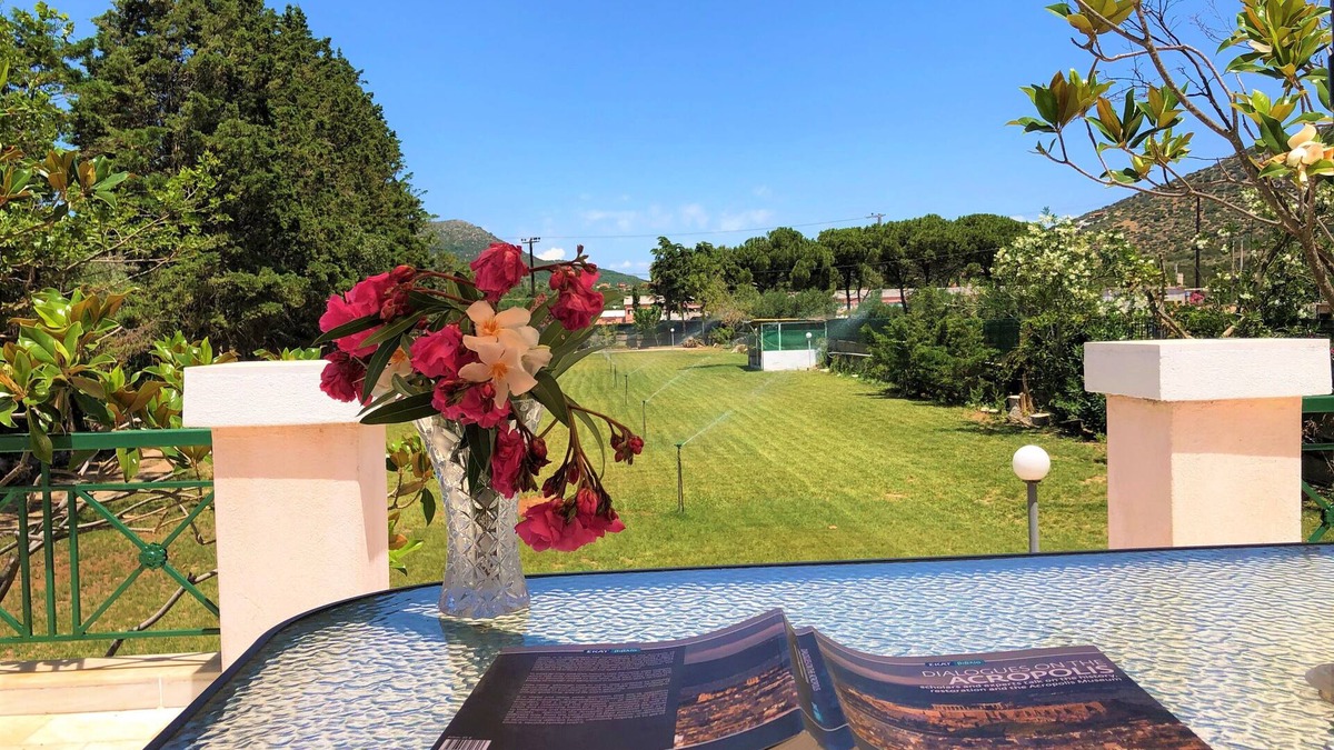Marathon Villa | Pink White Marathon Villa 5' to beach