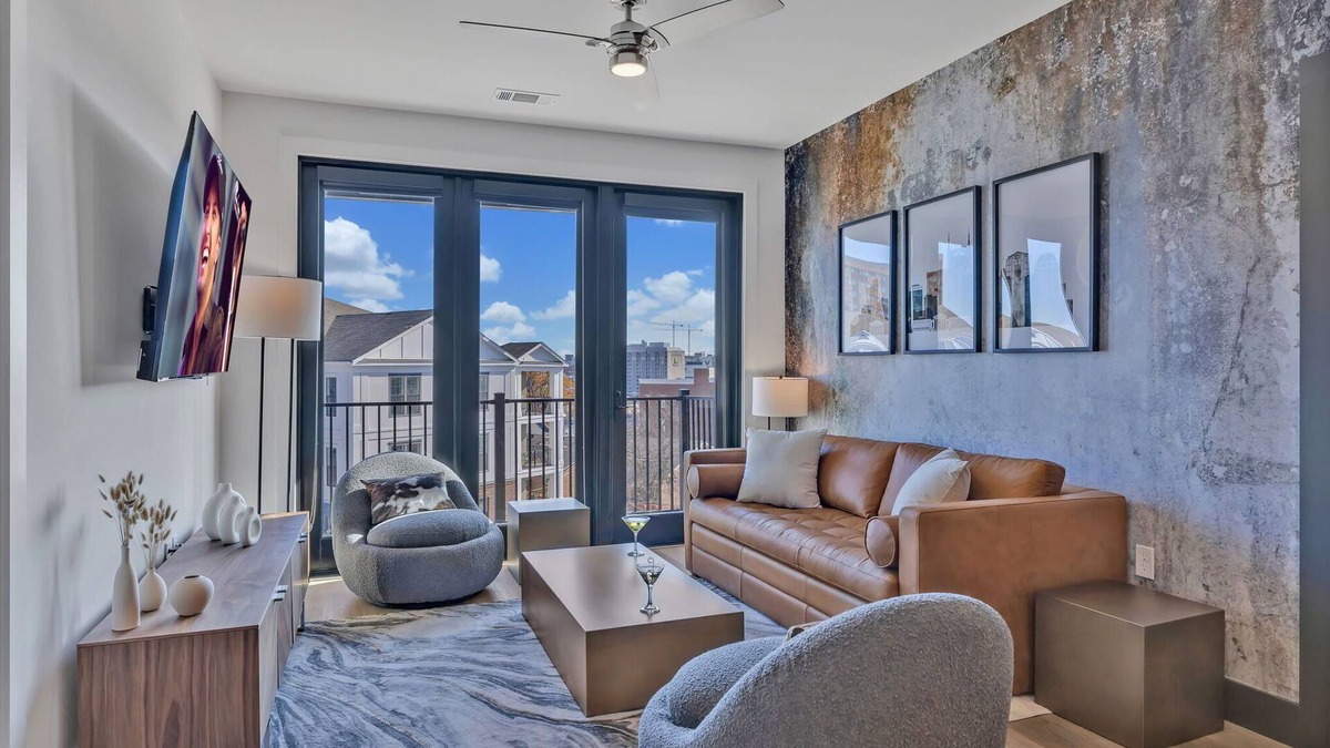 West End House | Pinnacle - Odyssey - 4 Units - Heart of Midtown