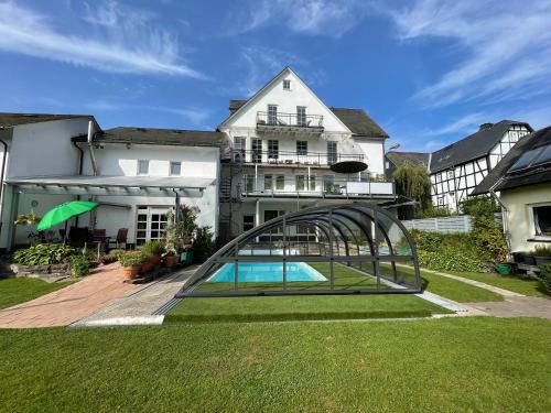 Hallenberg Apartment | Pino24 Ferienwohnungen