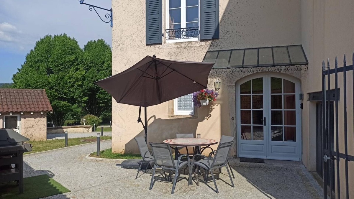 Bourgvilain House | Pinot Noir - Demeure les Arbillons