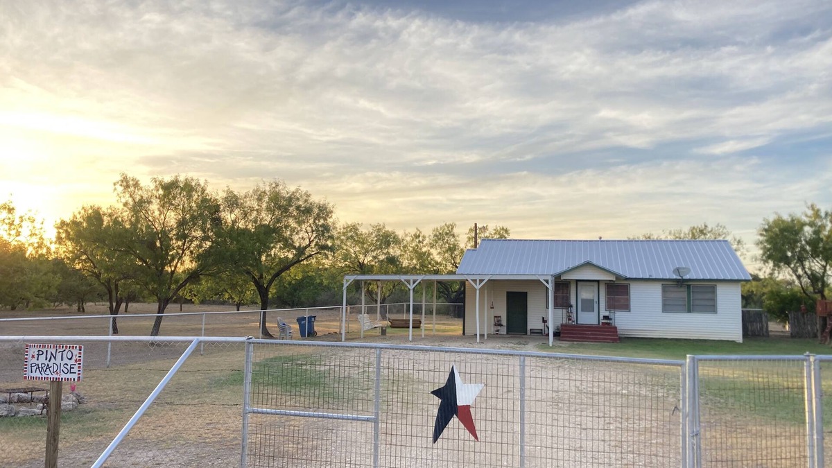 Brackettville House | Pinto Paradise Ranch