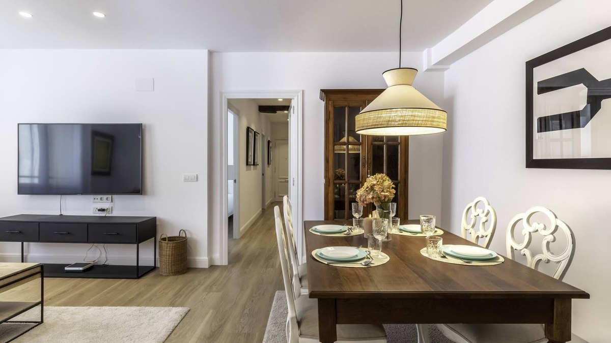 Bilbao Old Town Apartment | Pintxos y Tradición en Casco Viejo