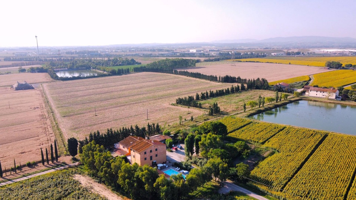 Latignano Other | Pinzale farmhouse, swimming pool, air conditioning, ideal for families and friends