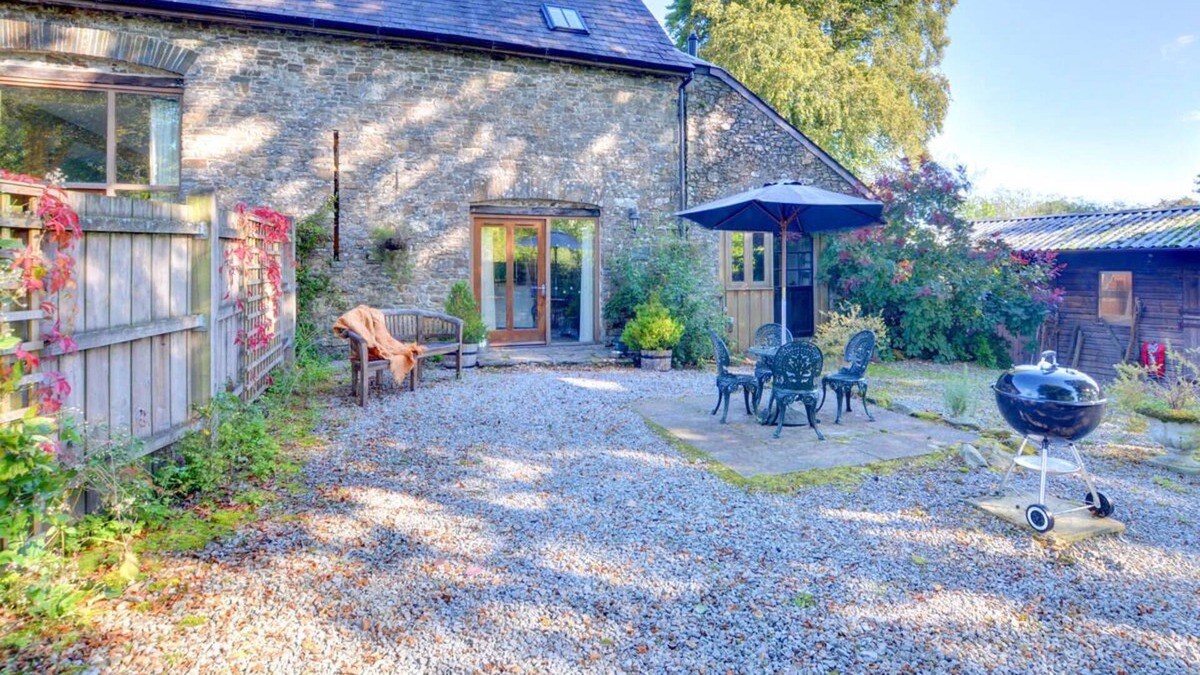 Llanwrda House | Pipistrelle in the beautiful Crugybar