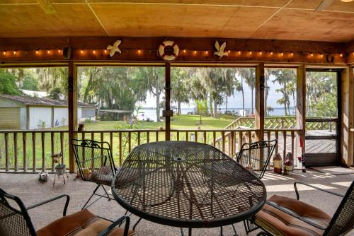Welaka House | Pirate Cove Home in Welaka Dock and River Access!