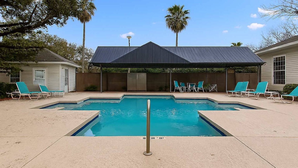 Saint Simons Heights Apartment | Pirates Paradise Summ