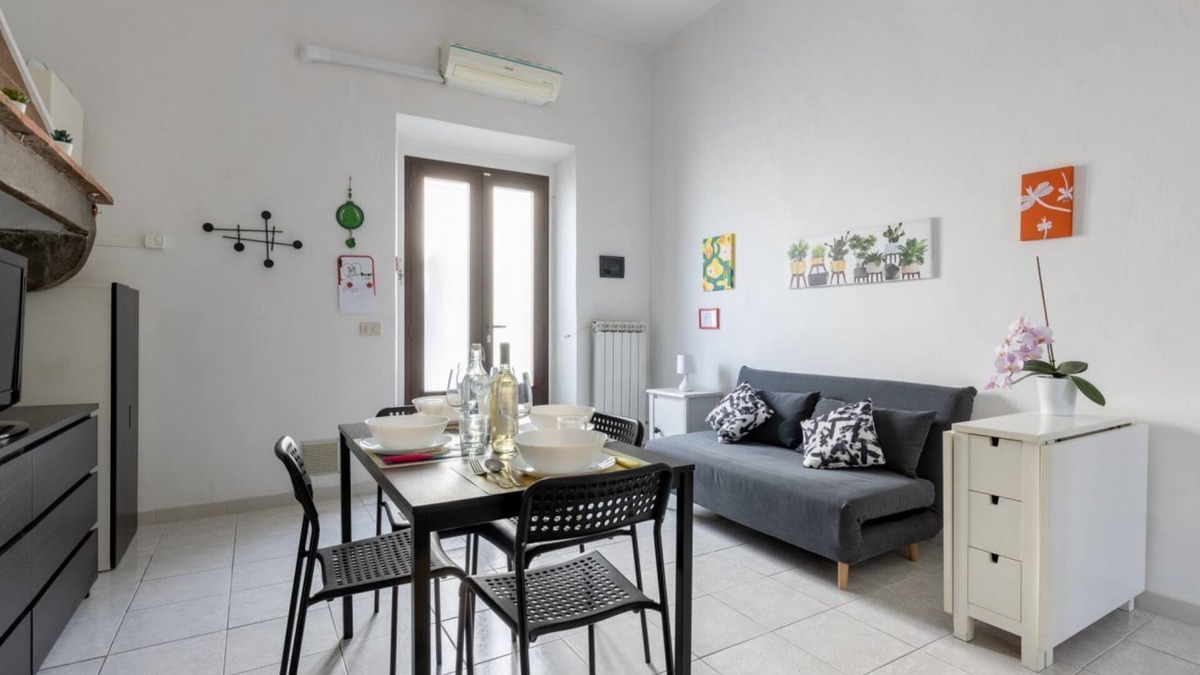 Pisa Apartment | Pisa Bright Apartment near the Airport