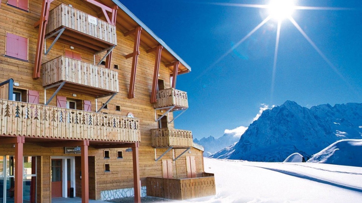 Pla d'Adet Condo | Piscine + Casiers à Ski | 50m des Remontées !