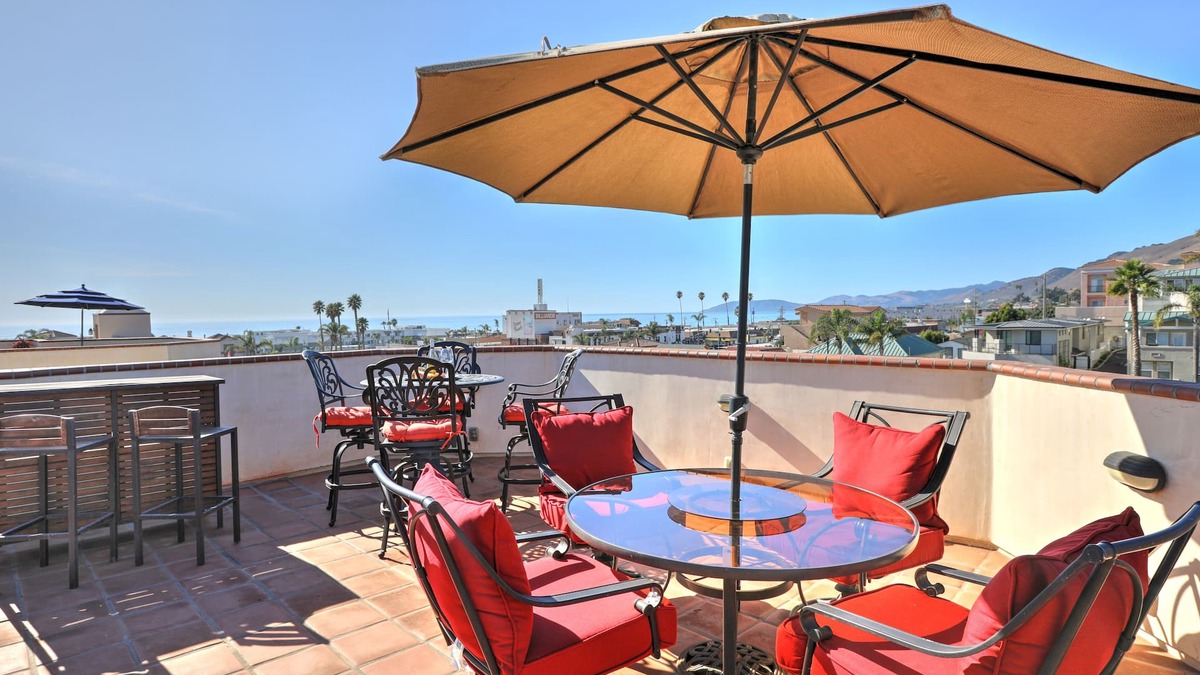 Downtown House | Pismo Awesome Ocean Views - ocean side of Hwy 101