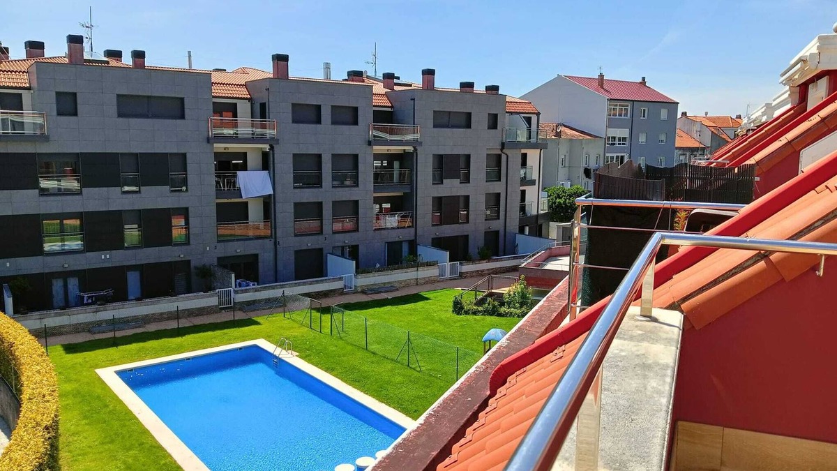 Carril Apartment | piso con piscina y jardin cerca de la playa