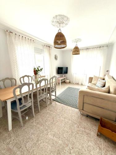 Serantes Apartment | Piso con terraza y garaje a un Paso de la Playa de Tapia