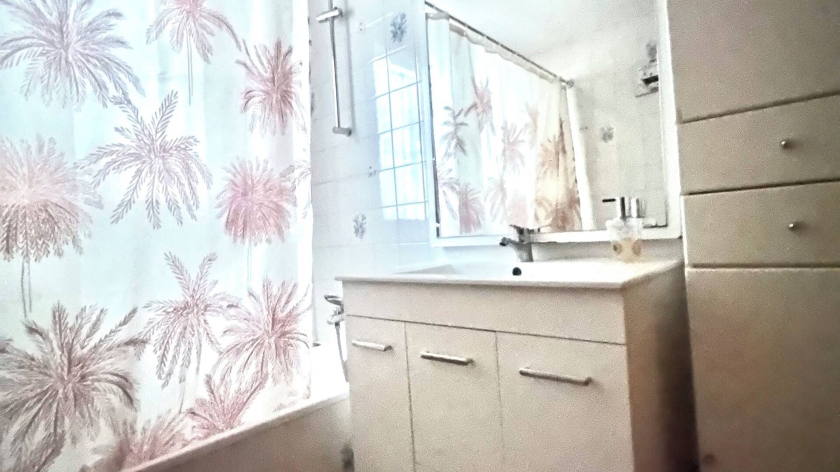 Los Arcos Condo | Piso en el Centro del Pueblo