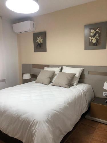 Santa Cruz de la Zarza Apartment | Piso NUEVO Plaza de la Constitución Sta Cruz de la Zarza