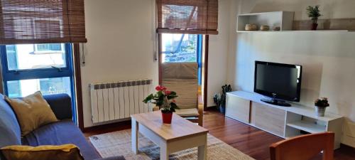 Ames Apartment | Piso Plaza 10