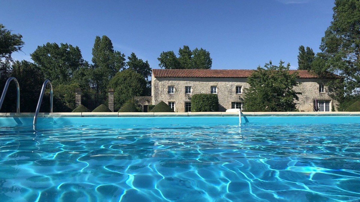 Duil-sur-le-Mignon Cottage | Pistoulet : Réunions familiales et entre amis 🎂👨‍👩‍👧‍👦🎄🌈🚴🏿‍♂️.