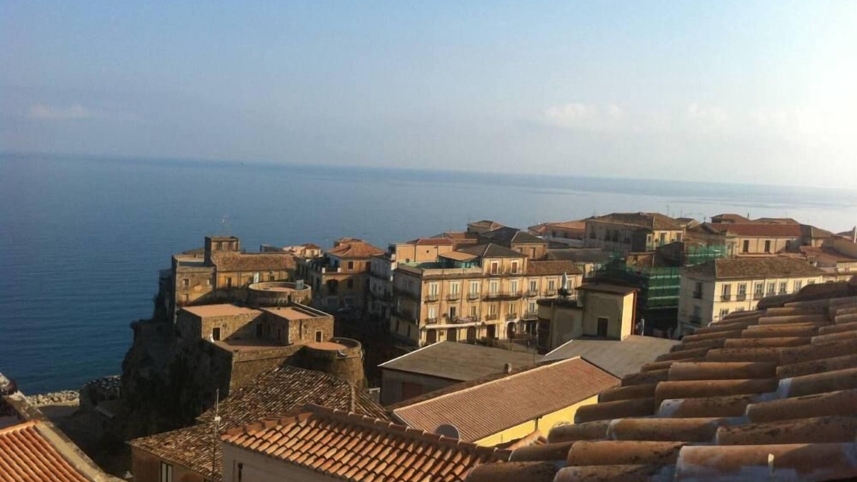 Pizzo House | Pizzo Calabro: A character home with an unforgettable view
