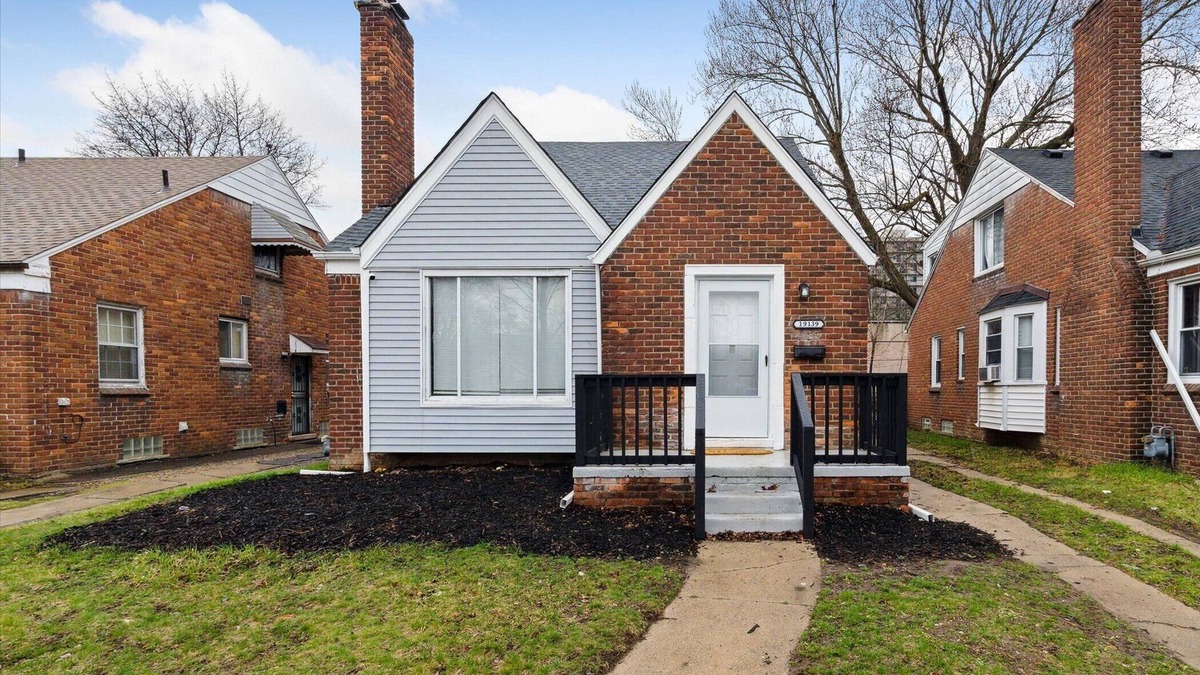 Detroit House | Plainview Haven