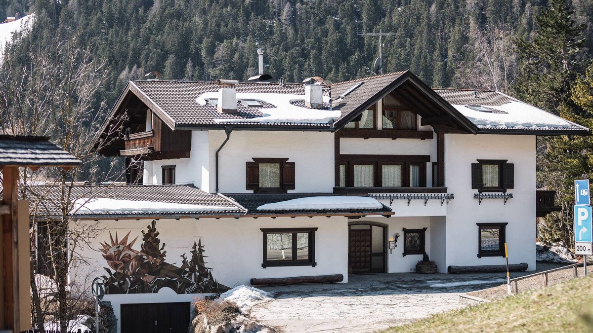 Mareo Villa | Plan de Corones Lodge Dolomites Ski IN/Ski OUT