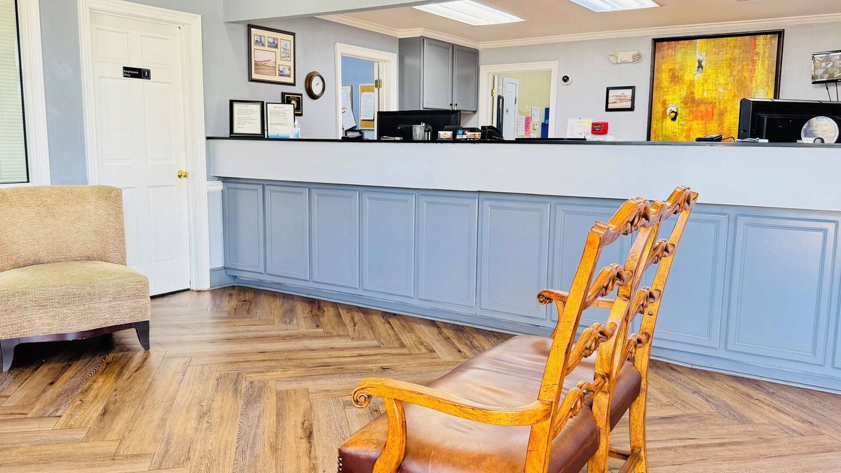 Millington Hotel | Plantation Oaks Suites & Inn