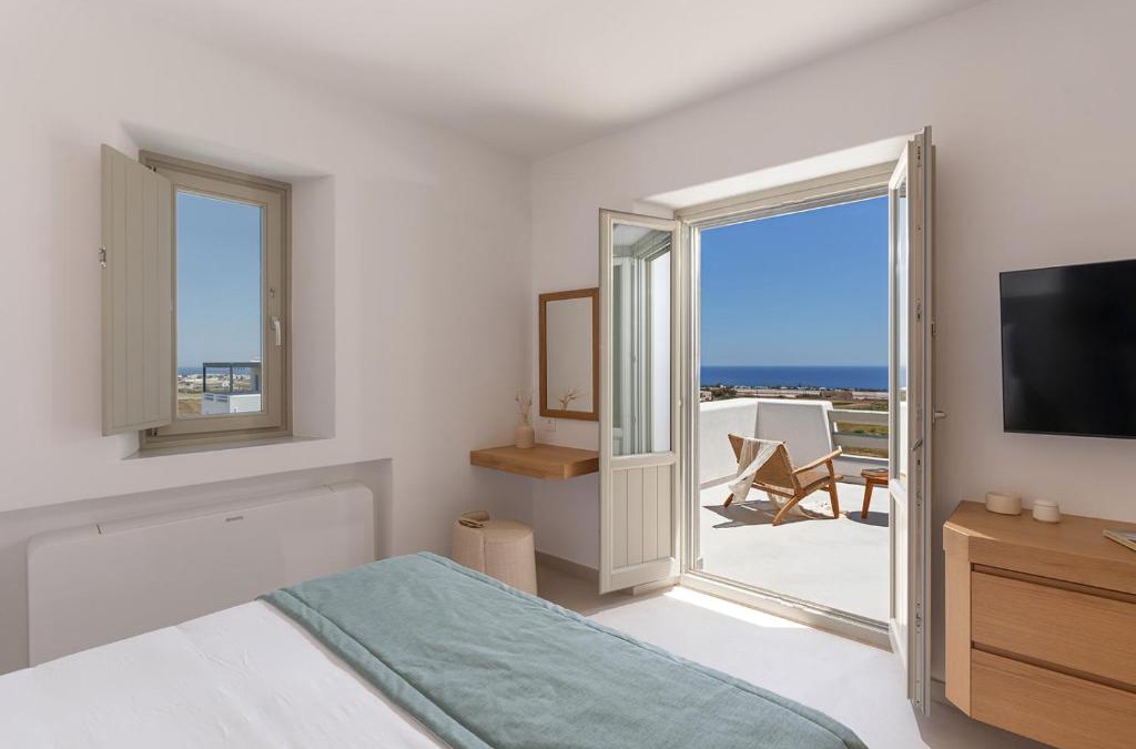 Kamari Apartment | Platies Luxury Apartments Santorini