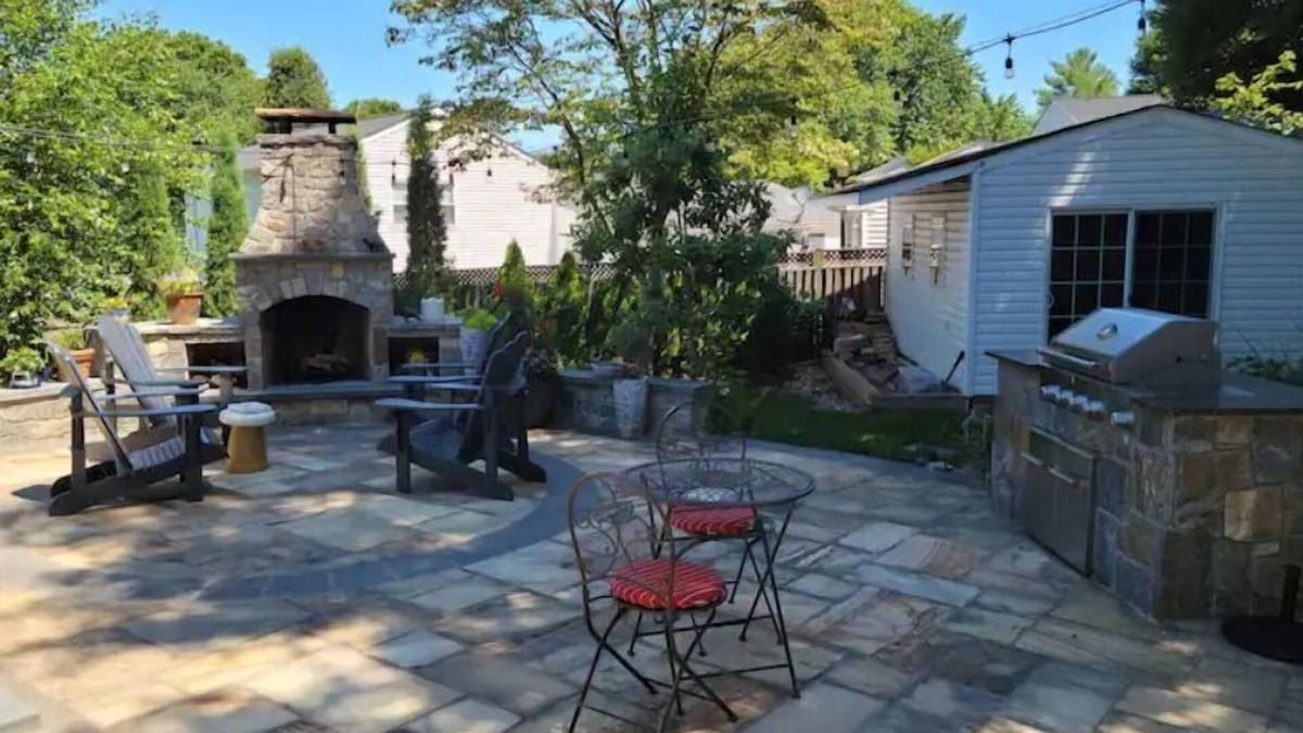Leesburg House | Playful open spaces. Sleeps 6