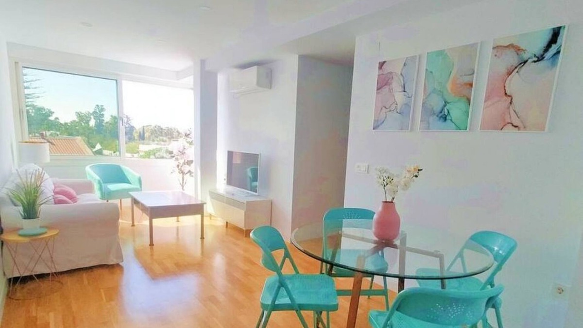 Huerta de la Salud Apartment | Plaza de España Dreams