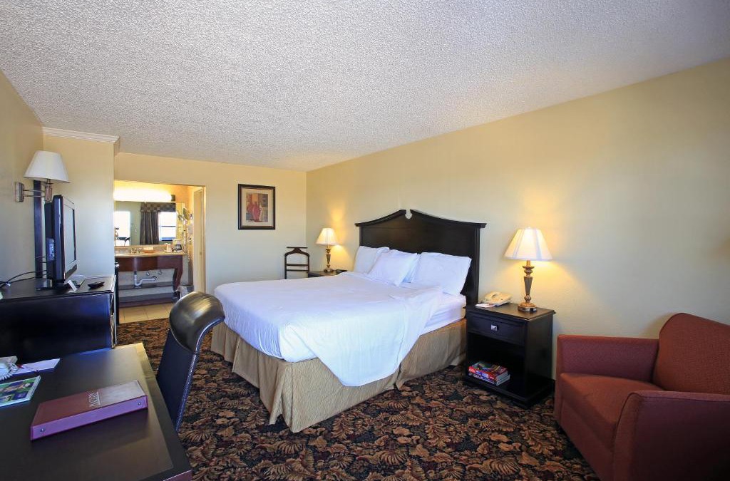 Claydesta Plaza Hotel | Plaza Inn Midland