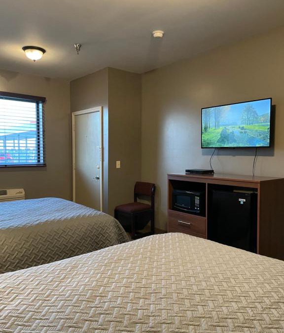 Brown County Hotel | Plaza Inn