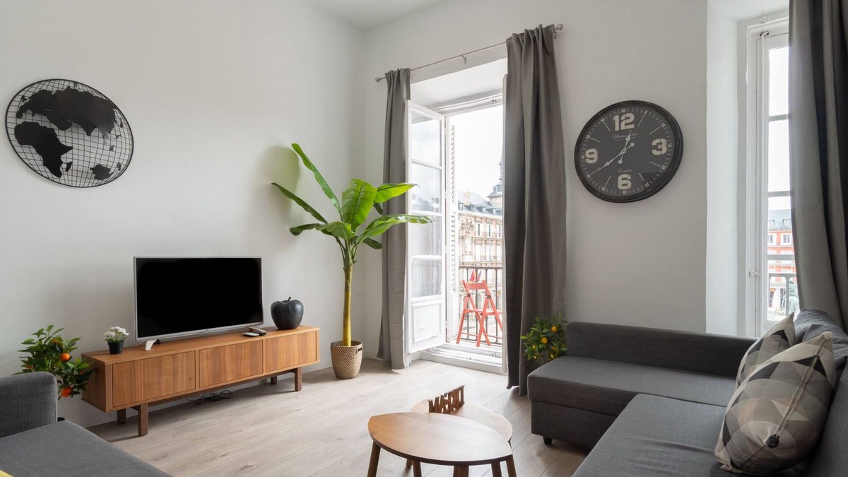 Palacio Apartment | PLAZA MAYOR by MONARO*