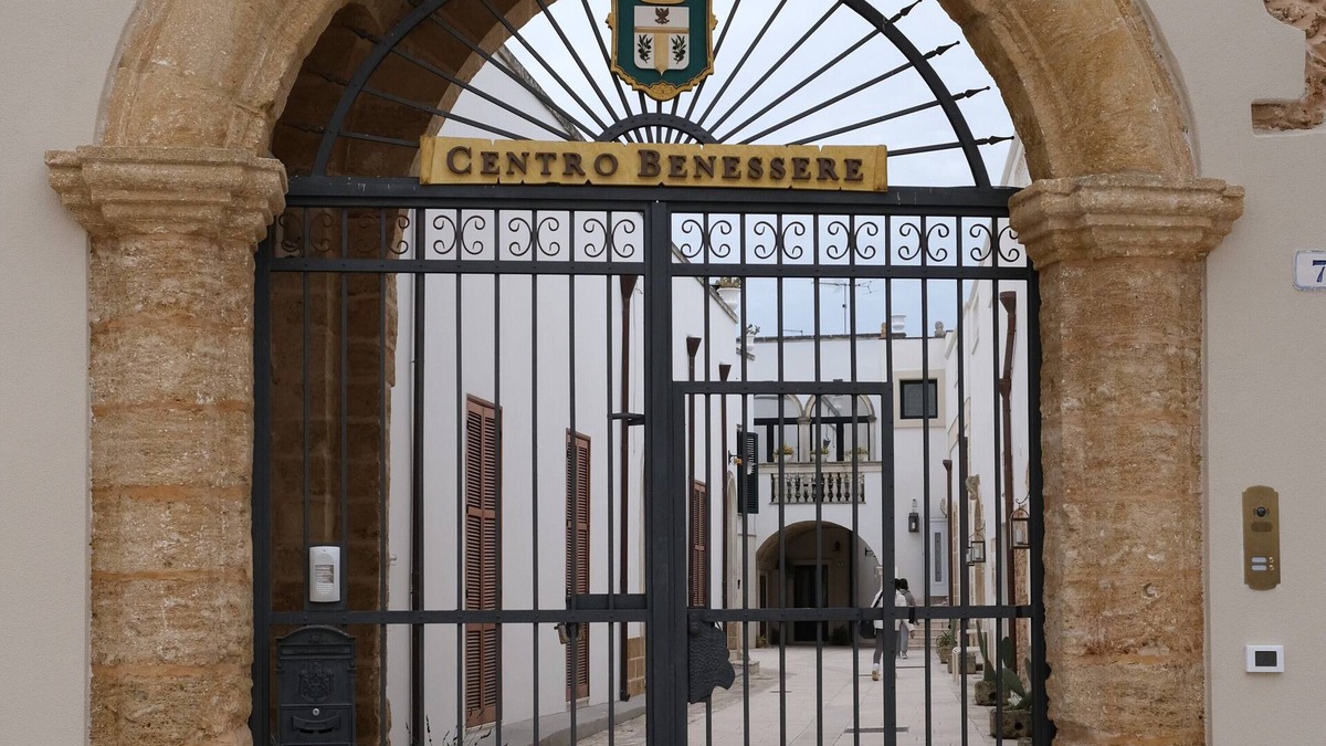 Cellino San Marco Hotel | PlazaCarrisi Hotel & Spa