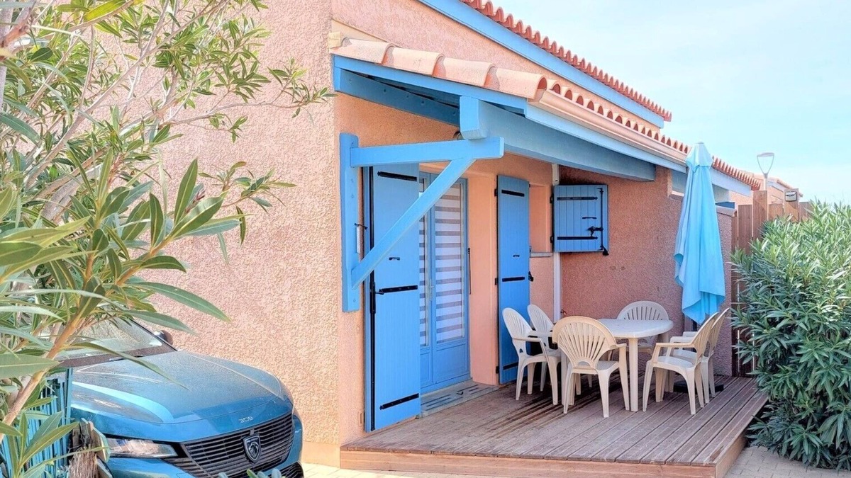 Sainte-Marie-la-Mer House | Pleasant air-conditioned family villa with shared pool, a stone's throw from the sea