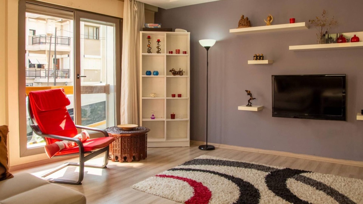 Karabaglar Apartment | Pleasant and Central Flat with Balcony in Izmir