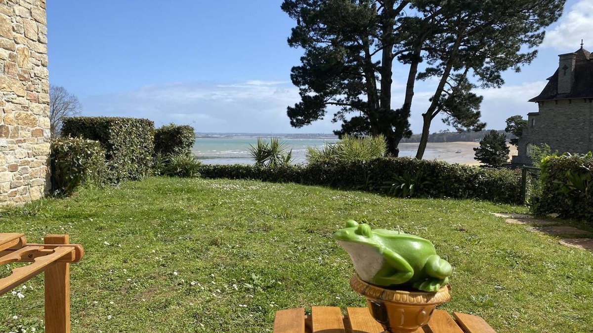 Saint-Cast-le-Guildo Apartment | Pleasant apartment with sea view in a quiet residence in Saint Cast le Guildo